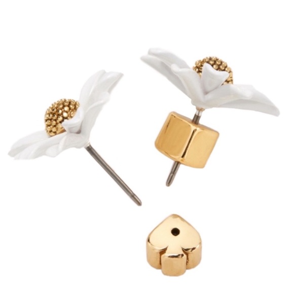 KATE SPADE • Into The Bloom White Daisy Flower Stud Earrings - Picture 3 of 6